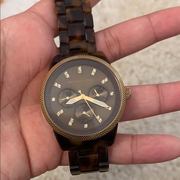 😍 Ceramic Tortoise shell MK watch 😍 - Picture 2 of 3